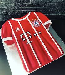 Bayern Trikot Torte Fussball Torte Fussball Torte Bayern Trikot Fussball Kuchen