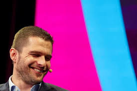 Dr. Marc Lenz und Dr. Steffen Merkel schauen, 1. Tag, SPOBIS Conference,  Congress-Center Hamburg