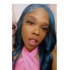 & I can only kiss another fly girl lips. 💋