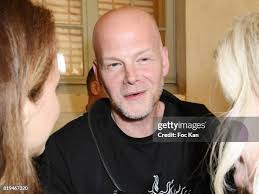 Sharon Sever's Instagram, Twitter & Facebook