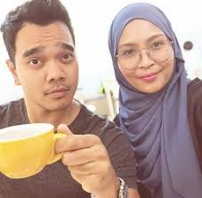 Suri ryana adalah salah seorang penulis tempatan yang aku suka. Klik Pengantin Musim Salju Posts Facebook