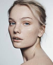 Wimpernverlängerung und Professionelle Wimpernlifting Produkte