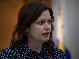 Regina woman nearly a year into wait for breast cancer diagnostics