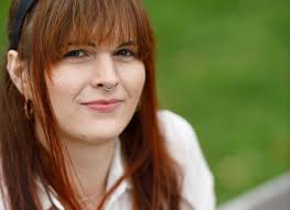 QX listar öppna regnbågspersoner i valet som du kan kryssa in!