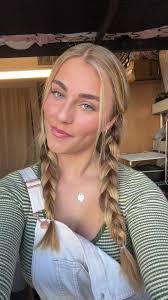 Natalie Spivey's Instagram, Twitter & Facebook