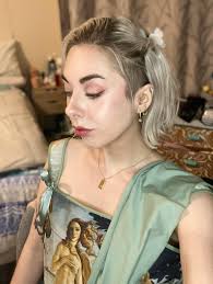 Red or Natural for wedding makeup? : r/MakeupAddiction