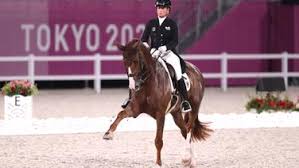 Ein eitriger backenzahn bei ihrem spitzenpferd abegglen. Deutsche Dressurstars In Tokio Auf Olympia Gold Programmiert Sportschau Sportschau De Olympia Nachrichten