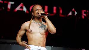 Pretty ricky singer baby blue, whose real name is diamond blue smith, has given an update on his federal case after his first day in court. Not In Front Of The Kids Pretty Ricky S Spectacular Smith Under Fire For Allegedly Punching Disney World Employee Aspiretv