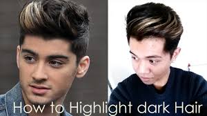 Quick and easy blonde and brown highlighting kit to achieve luminous and natural looking hair. How To Highlight Dark Hair At Home For Men Bl Youtube