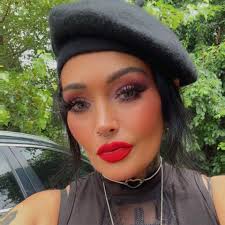 Is there a female boudoir photographer in town?