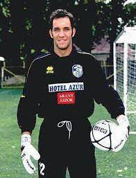 Krisztian berki — krisztián berki krisztián berki … krisztián berki — krisztián berki … wikipédia en français. Berki Krisztian Mar Siofokon Is En Diktaltam A Divatot