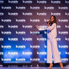 Eva Presley Violin ameongeza picha mpya