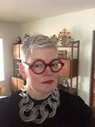 Moved into my Iris accessories to brighten this gloomy day 💜💜💜