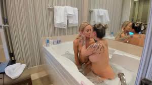 Mermaidmiley And AlexisWildest Get To Sexy Bath Time | AltPorn.net - alt. porn erotica