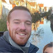 Beste netwerk, Met trots deel ik mee dat ik met succes mijn Associate…