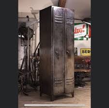 Vestiaire Ancien En Metal Brut Plus D Info Sur Https Ift Tt 1j72nm2 Deco Design Antiquitesdesign Industriel Vintage Mobilier De Salon Design Industriel