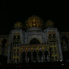 Putrajaya bakal diserikan dengan penganjuran 'putrajaya lighting festival 2013' oleh perbadanan putrajaya yang bertempat di kompleks perbadanan putrajaya, pada 31 disember2013 bermula jam 7 petang sehingga 1 pagi bersempena malam ambang tahun baru. Photos At Festival Light And Motion Putrajaya Lampu 2016 Now Closed Putrajaya Wilayah Persekutuan Putrajaya