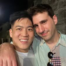 Despues de 10 años vuelvo al #cannesfilmfestival con nuevos proyectos.  Muchas aventuras, amistades y aprendizajes. Gracias todos los que me  recibieron con una mano abierta a seguir creciendo. Un paso mas cerca