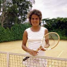 Barty knew she wanted to pay tribute to evonne goolagong cawley, who 50 years ago became the first indigenous australian woman. Evonne Goolagong Evonnegoolagong Twitter