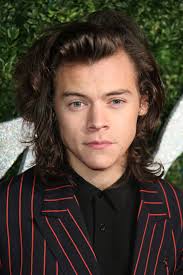 The Beauty Evolution Of Harry Styles From Baby Face To Major Babe Teen Vogue