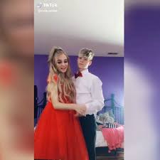 This Is Bad But I Spent Like 3 Hours On It Tag Zoexlaverne And Codyorlove Tags Zoe Zoelaverne Zoe And Cody Cute Couples Laverne