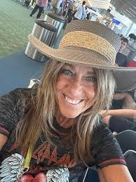 Amy Acree's Instagram, Twitter & Facebook