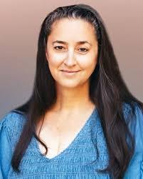 Caroline Carson's Instagram, Twitter & Facebook