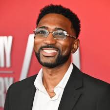 Sam (@sam_schmidt38)