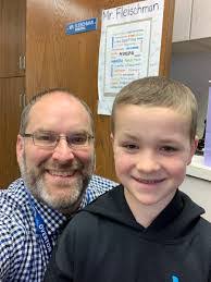 Nicole Arp's Instagram, Twitter & Facebook