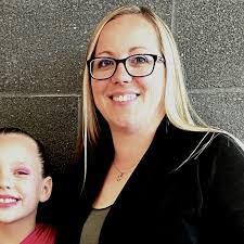 Heather Diggins's Instagram, Twitter & Facebook