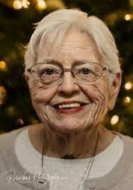 Donna Foisy's Instagram, Twitter & Facebook