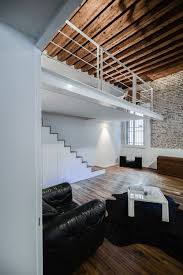 Recupero Di Un Appartamento In Un Palazzo Antico A Padova Con L Installazione Di Un Soppalco Che Aggiunge 90 Architettura D Interni Architetti Idee Per Interni