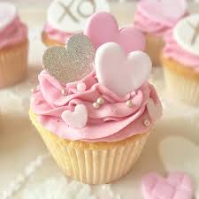 Raspberry Apple Smoothie Clean Eating Snacks Recipe In 2020 Fancy Cupcakes Valentine Day Cupcakes Valentines Cupcakes