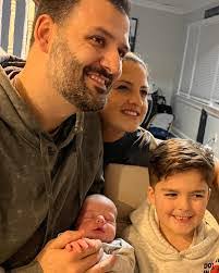 Fern Berman's Instagram, Twitter & Facebook