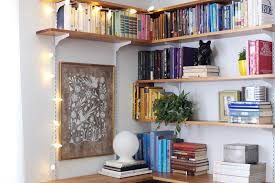 The extra stuff lying around spoils the whole stylish look of a room or interior. How To Make A Corner Bookshelf 58 Diy Methods Guide Patterns