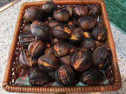 Ad esempio insaporendola con dei formaggi diversi oppure preparandola in bianco, senza sugo e abbinando gli ingredienti che più si preferiscono. Castagne Arrostite Al Forno Le Meraviglie Di Cicetta