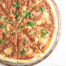 Try This Bbq Jackfruit Pizza Recipe For Your Next Vegetarian Weeknight Meal It S So Easy To Make And Bbq Jackfruit Pulled Pork Recipes Delicious Pizza Recipes