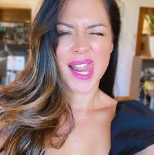 Se te agotan las ideas de cómo peinar a tu niña(s)? Shelley, una mamá  australiana apasionada del cabello y los peinados, se ha ganado cientos de  seguidores en su cuenta Instagram con