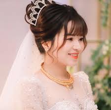 Profile for Esther Le