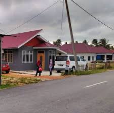 Algunos de los restaurantes bien ubicados son esquire kitchen. Homestay Sungai Besar Home Facebook