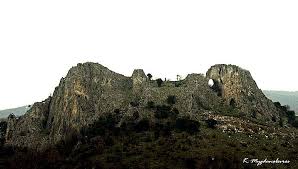 Ο μαρίνος χαρμπούρης, κεφαλονίτης στην καταγωγή, ήταν τεχνικός σύμβουλος της μεγάλης αικατερίνης της ρωσίας, ο οποίος κατάφερε να μεταφέρει το 1770 ολόσωμο. Trypios Braxos Anarrixhsh Sth Nea Zwh Pellas Istologio 8anash Kallianiwth