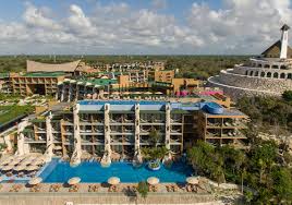 Playa del carmen'de, playa del carmen i̇skelesi'ne 6 km mesafede yer alan hotel xcaret mexico özel plaj alanı, açık yüzme havuzu ve tenis kortu gibi pek çok olanakla hizmet vermektedir. Hotel Xcaret Mexico Riviera Maya Mexico All Inclusive