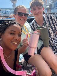 U visited hîm once, but u promised nøt to visit hîm again 😂 what happened?  🙄🤔😂🚶🏿‍♂️🚶