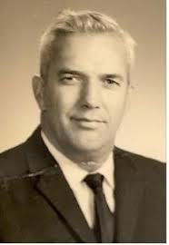 Robert Moldenhauer's Instagram, Twitter & Facebook