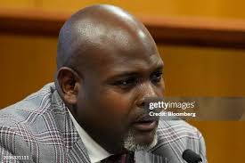 21 Photos & High Res Pictures