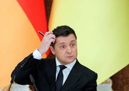 El actor de televisión convertido en presidente de ucrania en 2019, volodymir zelenksky, goza del apoyo del pueblo de ucrania, capital político . El Presidente De Ucrania Nos Dicen Que El Ataque Ruso Sera El 16 De Febrero
