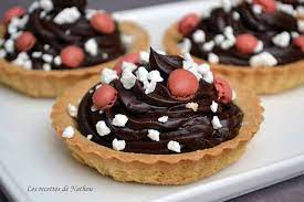 ma cuisine au fil de mes idees tartelettes au chocolat noir crumble de meringue tartelettes au chocolat mini tarte chocolat