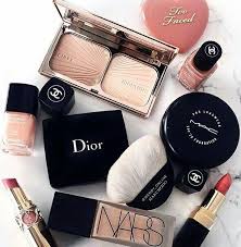 Pinterest Jadeaubiin Instagrams Jade Aubin Luxury Beauty Amzn To 2hzfa13 Luxury Makeup Makeup Collection Best Makeup Products