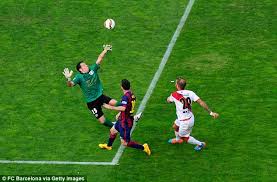 90'+3' remate fallado por leo baptistao (rayo vallecano) remate con la derecha desde el lado izquierdo del interior del área muy cerca. Rayo Vallecano Fc Barcelona Messi And Neymar On Target Again 0 2 October 4 2014 Menzi