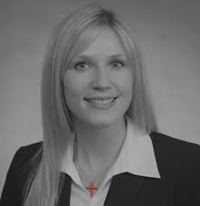 Elizabeth Rayl's Instagram, Twitter & Facebook